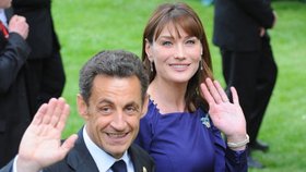 Carla Bruni se děsí: Vyšly dvě knihy popisující její divokou minulost!