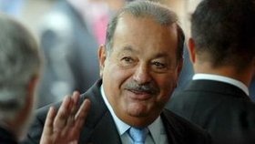 Zdánlivě neporazitelného zakladatele softwarové společnosti Microsoft však letos sesadil Mexičan Carlos Slim Helú.