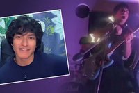 Děsivý začátek koncertu: Zpěváka zasáhl elektrický proud!