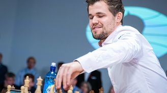 Šachová celebrita Carlsen ukazuje, že šachista nemusí být automaticky suchar