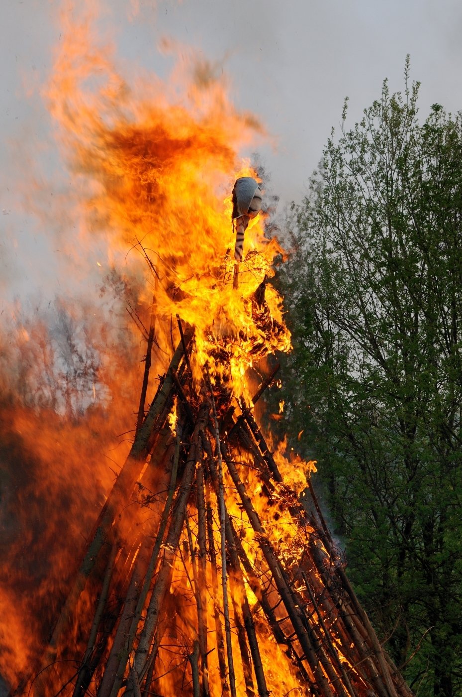 Pozor na nebezpečné rozhoření ohně