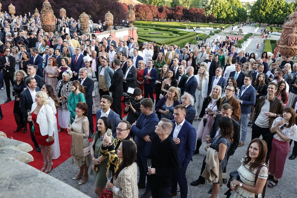 Oslava 25 let společnosti Carollinum na Trojském zámku.