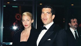 Carolyn Bessette-Kennedy s Johnem