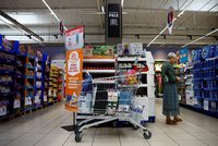 Kvůli zdražování produktů si řetězec Carrefour došlápl na Pepsi. Odmítne je prodávat v obchodech