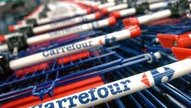 Reklama se objevila v obchodech řetězce Carrefour.