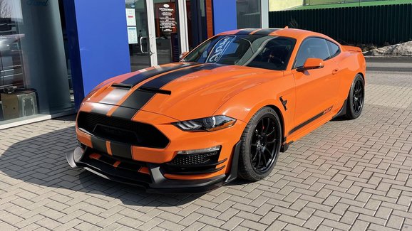 Unikátní Carroll Shelby Signature Series Mustang už je v Česku. K dispozici je jediný kus