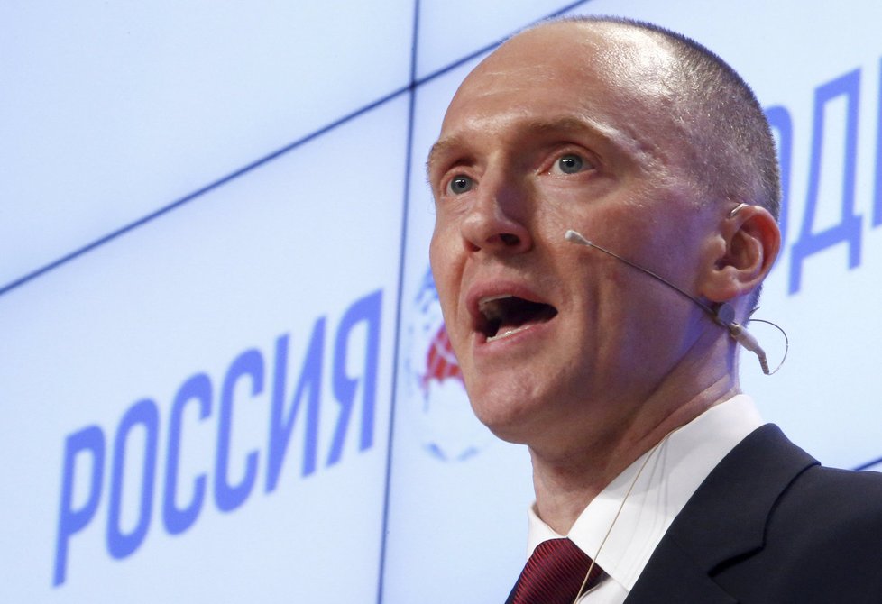 Vyšetřovatelé prý byli přesvědčeni, že Carter Page je předmětem cíleného verbování Ruskem.