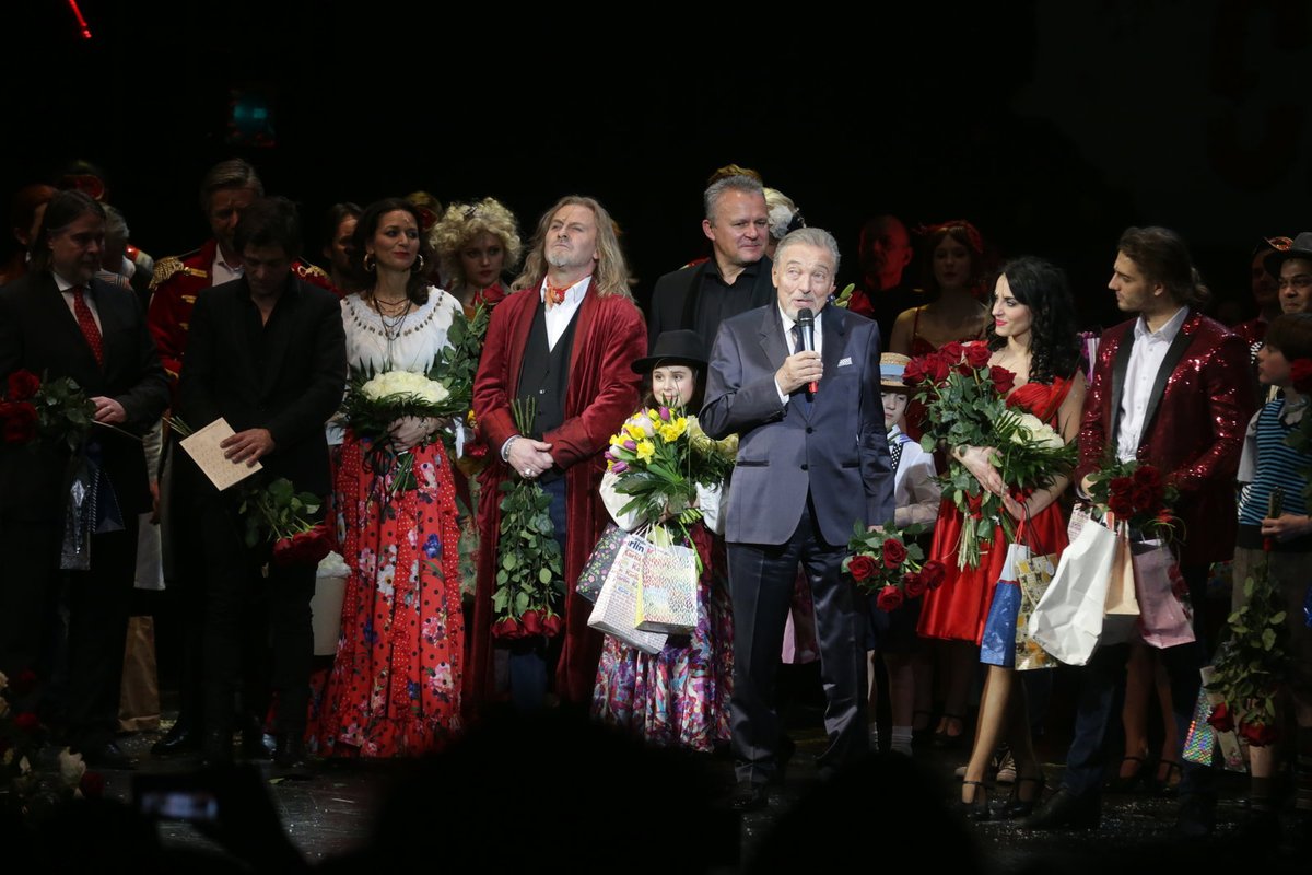 Karel Gott na premiéře Premiéra muzikálu Času růží.