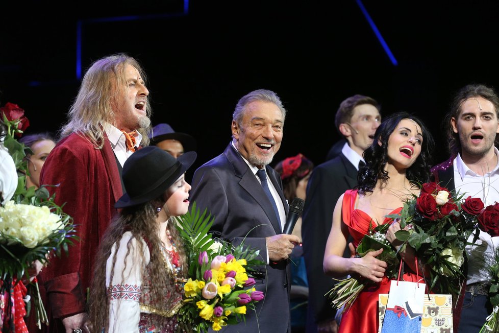 Karel Gott na premiéře Premiéra muzikálu Času růží