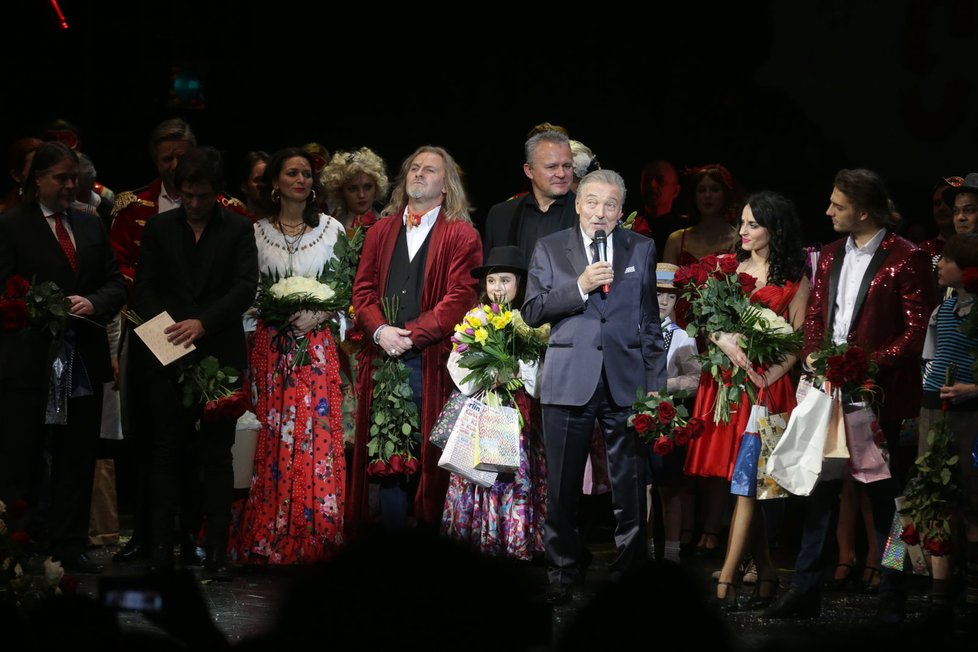 Karel Gott na premiéře muzikálu Čas růží