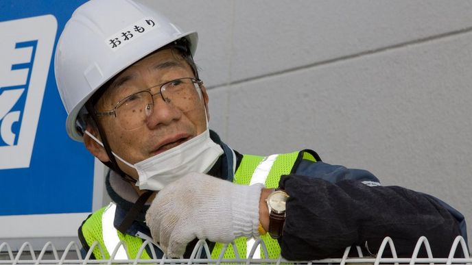 Lidé pracující na dekontaminaci Fukušimy a okolí