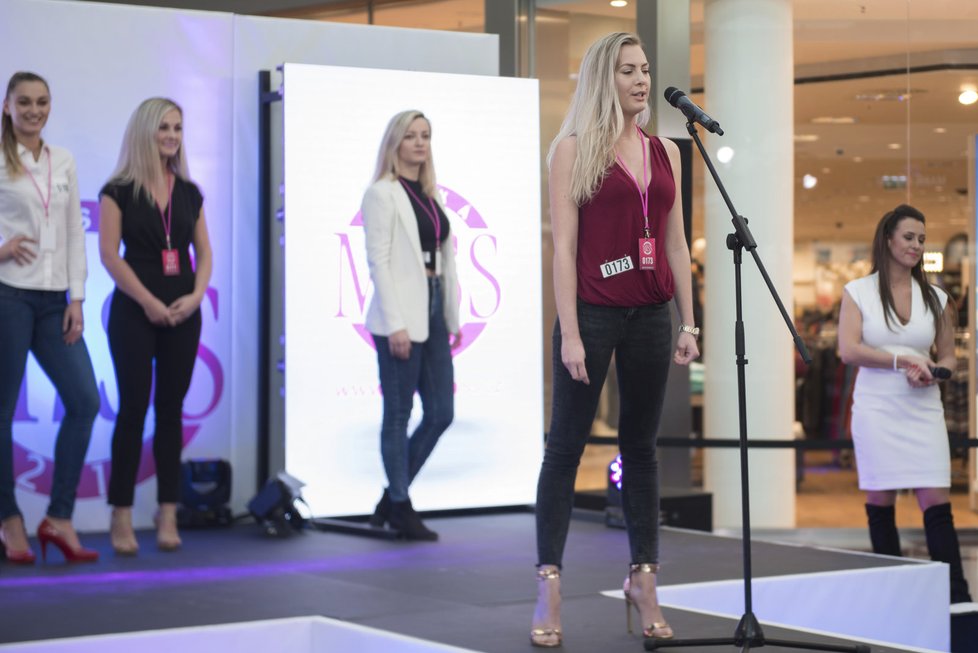 V obchodním centru Olympia v Brně proběhl casting na Českou Miss 2017.