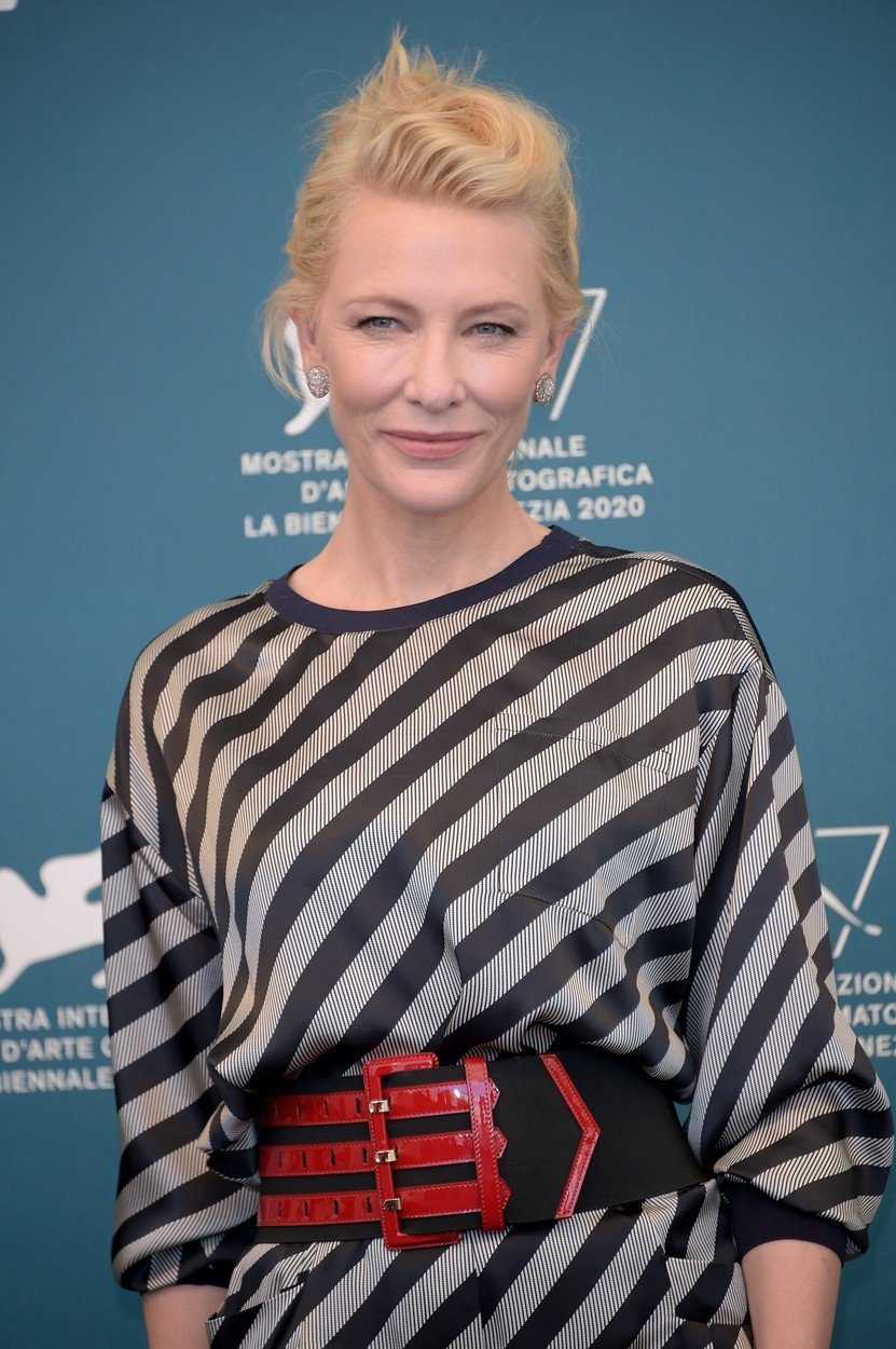 Cate Blanchett vyrazila do boje proti vráskám pomocí séra vyrobeného z předkožek korejských chlapců.