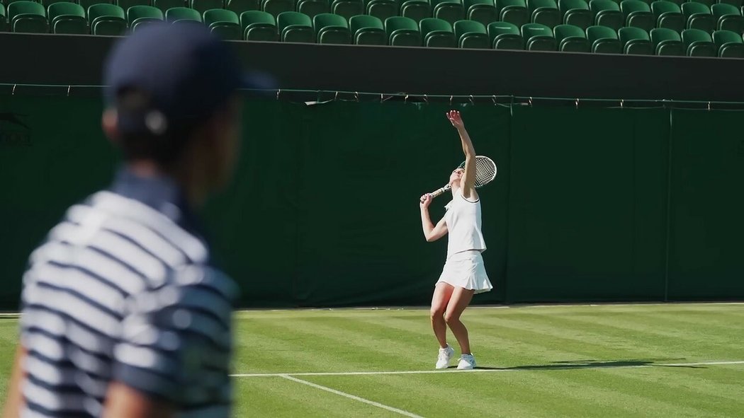 Princezna Kate si vyzkoušela podání proti Federerovi, který jí její servis pochválil.