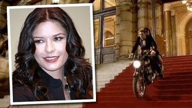 Catherine Zeta-Jones září v reklamě na šampon