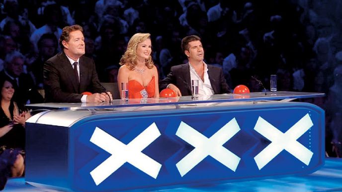 Simon Cowell (první zprava) coby porotce Britain’s Got Talent, soutěže, která mu zatím vydělala nejvíc peněz