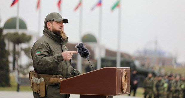 „Ďábel nosí Pradu“: Putinův zabiják Kadyrov ukázal „imperialistické“ boty za 30 tisíc