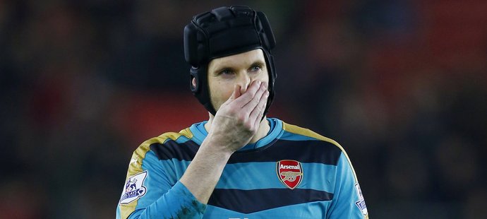 Brankář Arsenalu Petr Čech dostal na půdě Southamptonu čtyři góly