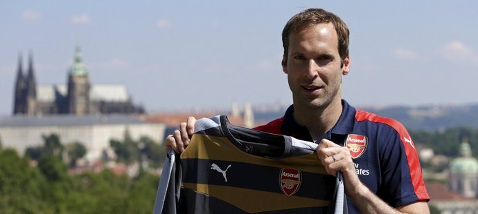 Petr Čech si bude muset zvykat na nový styl Arsenalu