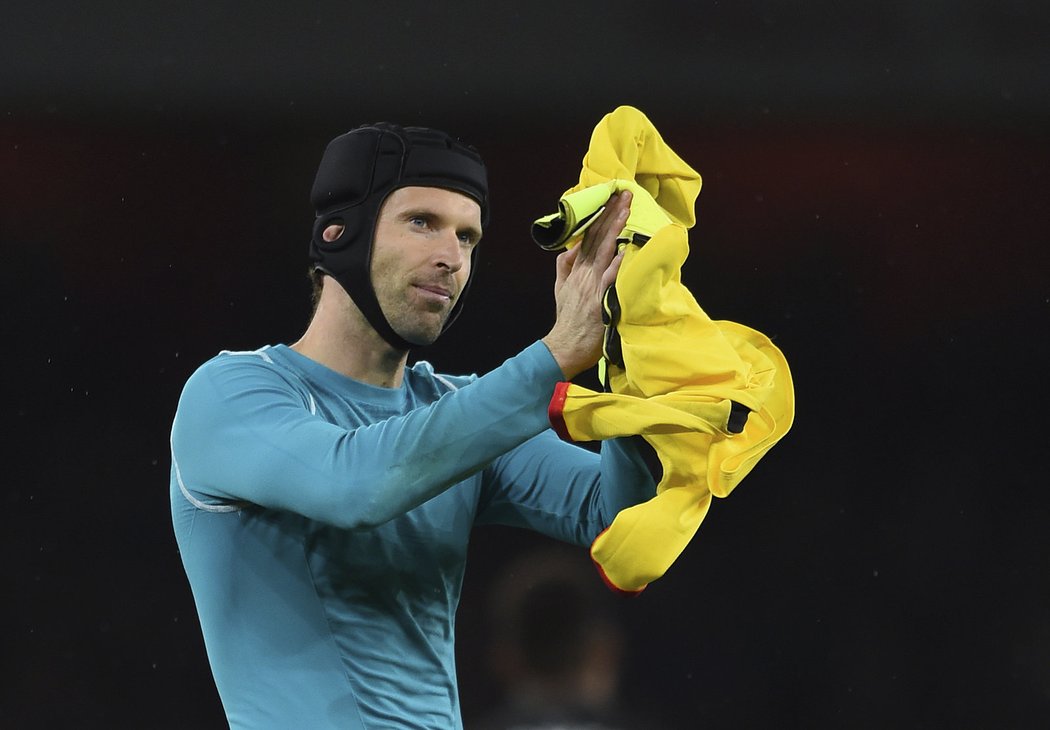 Brankář Arsenalu Petr Čech předvedl proti Liverpoolu fantastický výkon