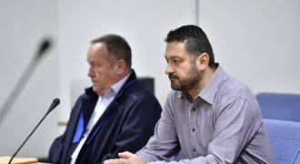 Hokejový brankář Čechmánek před soudem: Čtyři roky natvrdo, žádá žalobce