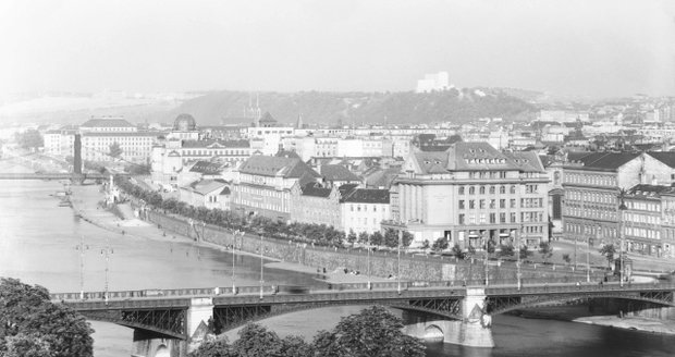 Čechův most na fotografii z roku 1937