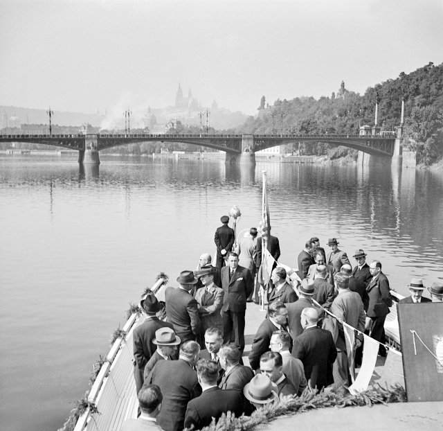 Za druhé světové války se stavbě říkalo Mendelův most. Fotografie pochází z roku 1940.
