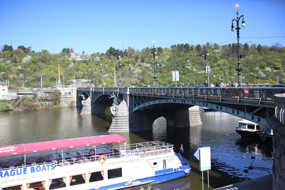 Aktuální podoba Čechova mostu v Praze