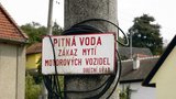 Zlámanec: Vodovod mají, voda ale neteče!