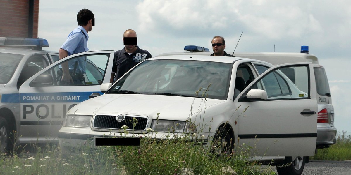 U odchodu Víta z domu Čejkové asistovala policie.