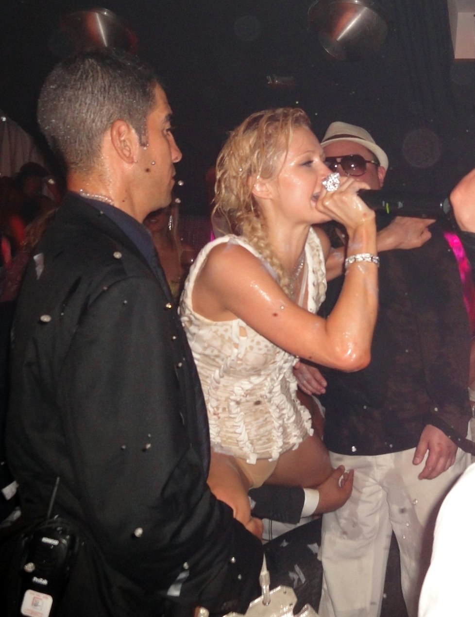 Paris Hilton na večírku