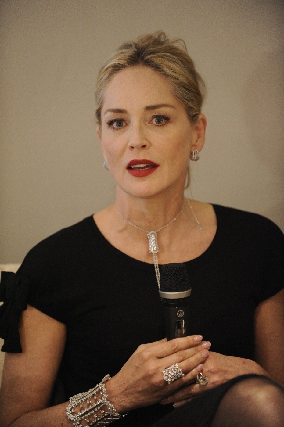 Sharon Stone vypadá na svá léta pořád skvěle