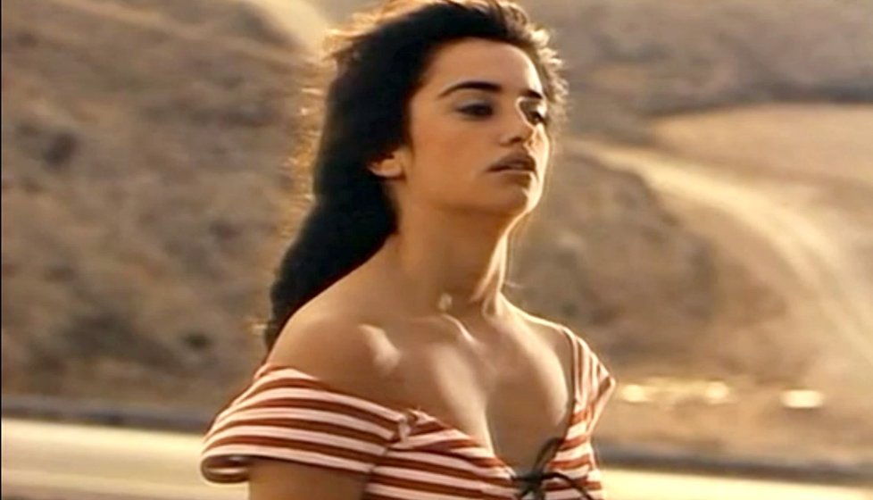 Penelope Cruz ve filmu Šunka, šunka v roce 1992