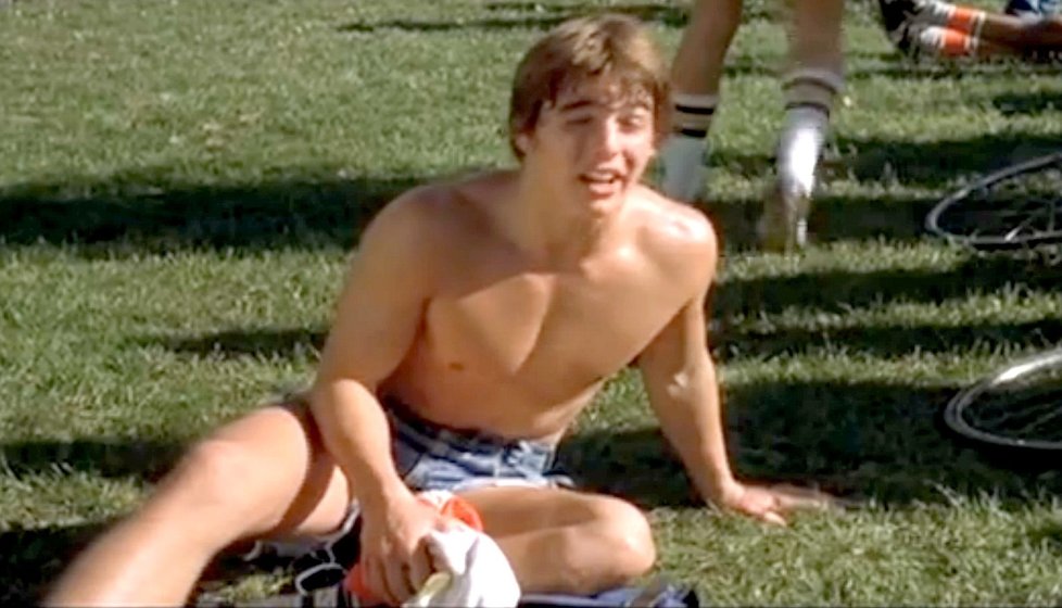 Tom Cruise ve filmu Nekonečná láska v roce 1981.