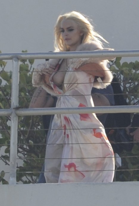 Lindsay Lohan omylem ukázala prso.