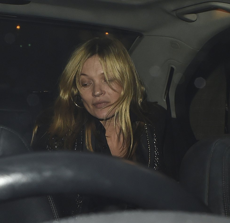 Celebrity, co to přehnaly s alkoholem: Kate Moss