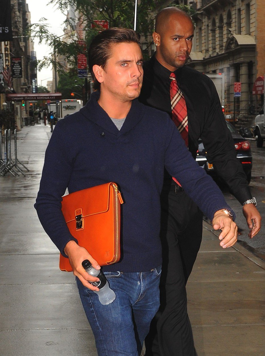 Scott Disick má aktovku se svými iniciály.