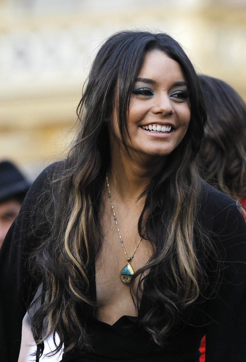 Ani zpěvačka Vanessa Hudgens nedá na ombré trend dopustit.