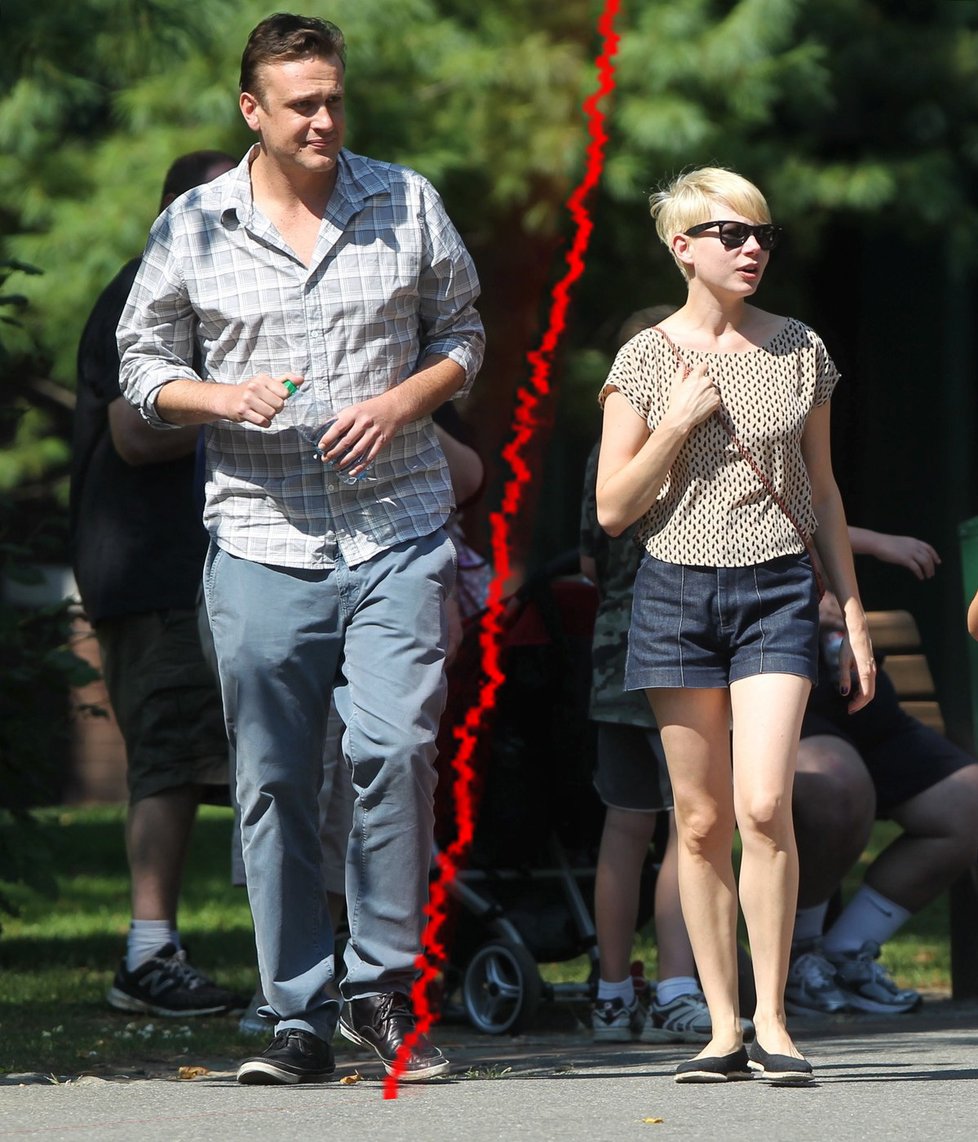 Jason Segel a Michelle Williams.