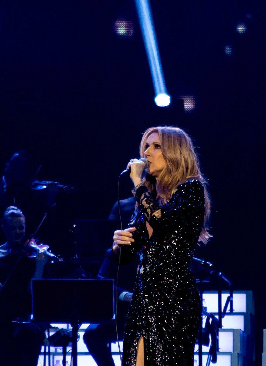 První vystoupení Céline Dion po smrti manžela.