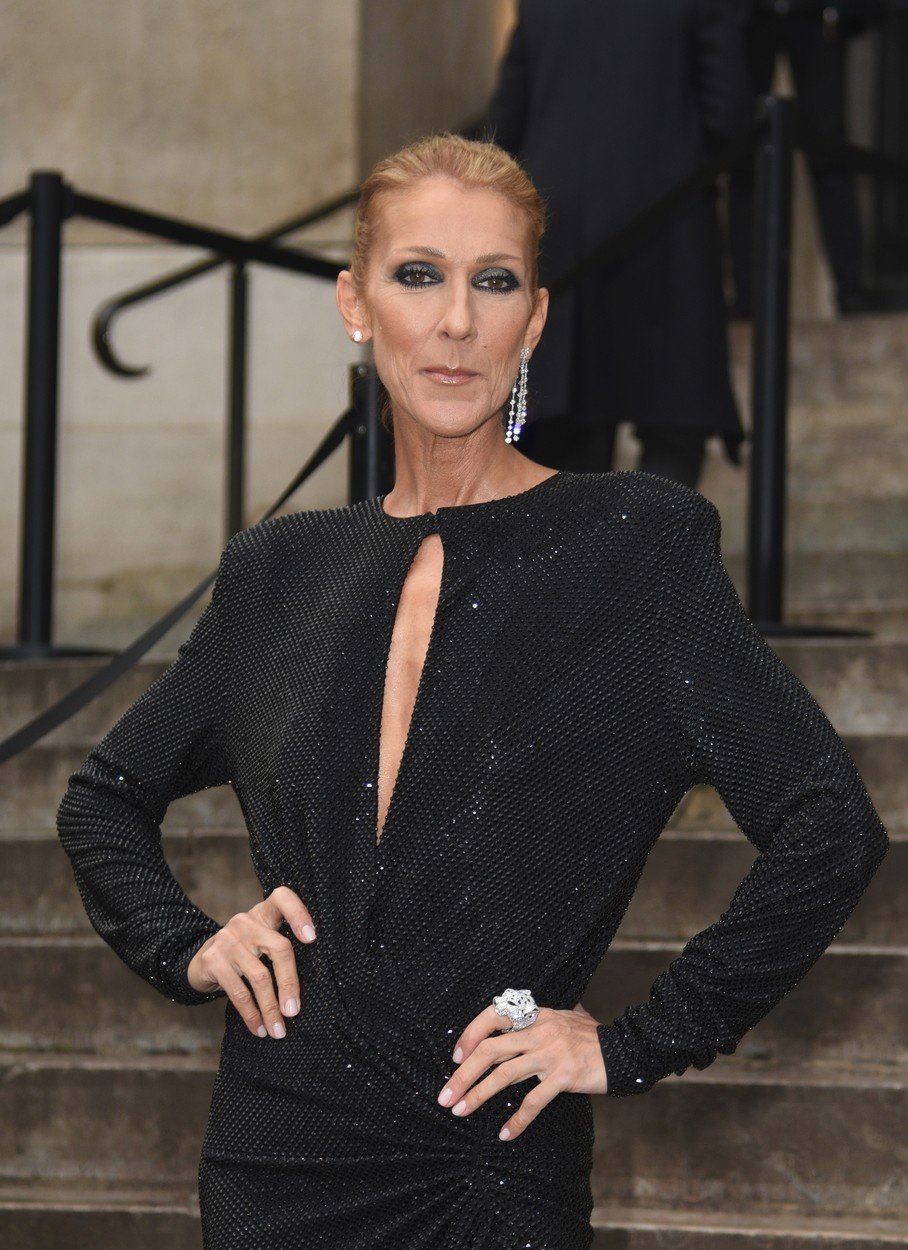 Zpěvačka Céline Dion na módní přehlídce v Paříži