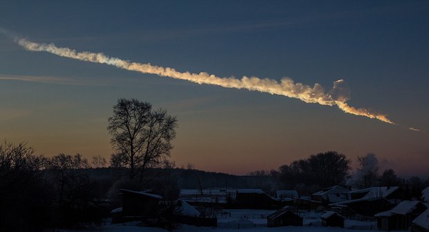 Kolem Země profrčí asteroid. A nejen jeden! Kde sledovat provoz v našem okolí?
