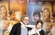 Premiéra filmu Cena za štěstí: Jan Hřebejk s mladou herečkou se do sebe zamotali šálami