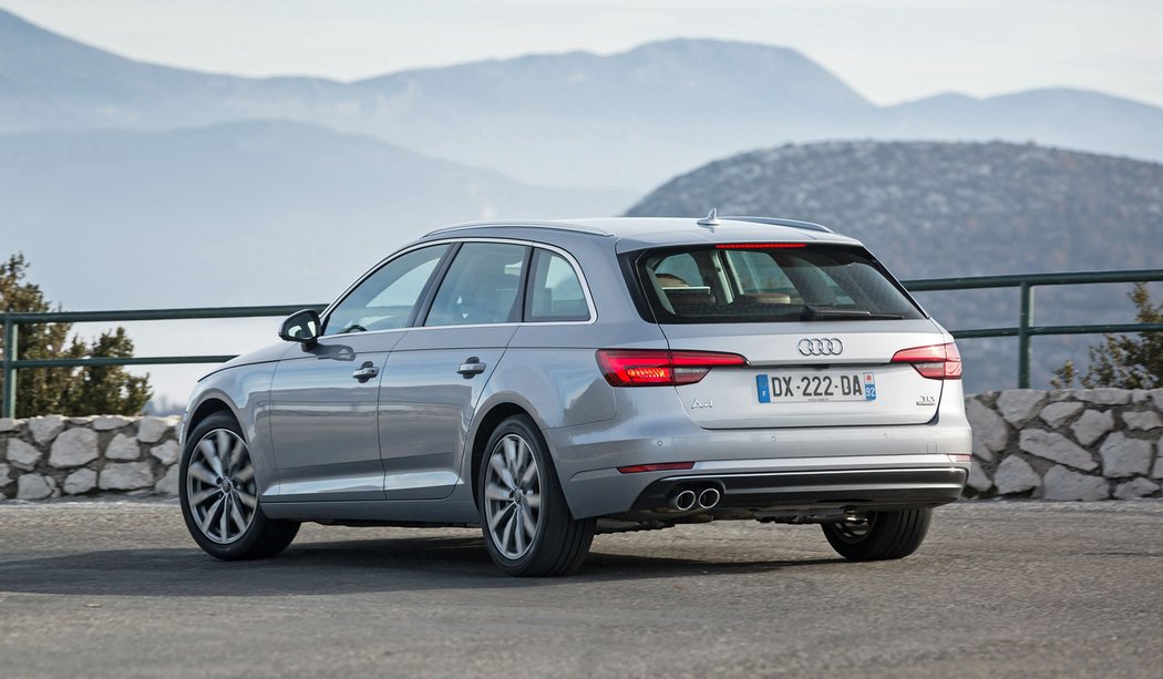 A4/S4: 2.0 TFSI/185 kW, 3.0 TFSI/260 kW, 2.0 TDI/110 kW, 2.0 TDI/140 kW, 3.0 TDI/160 kW, 3.0 TDI/200 kW, od 854 780 Kč