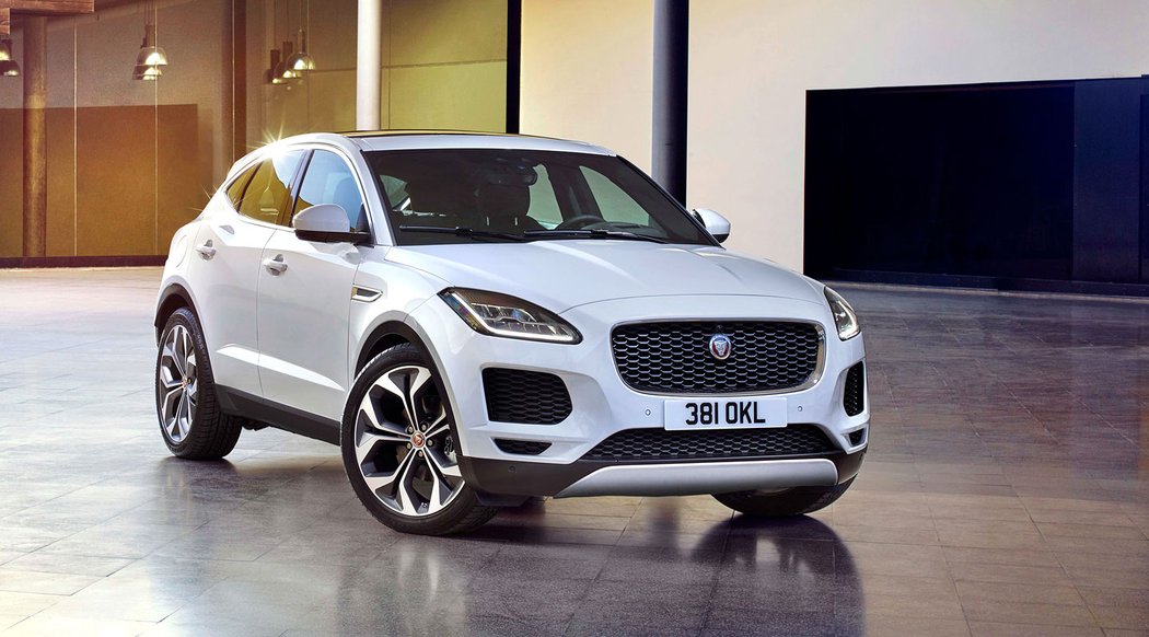 E-Pace: P250/183 kW, P300/221 kW, D150/110 kW, D180/132 kW, D240/177 kW, od 856 100 Kč