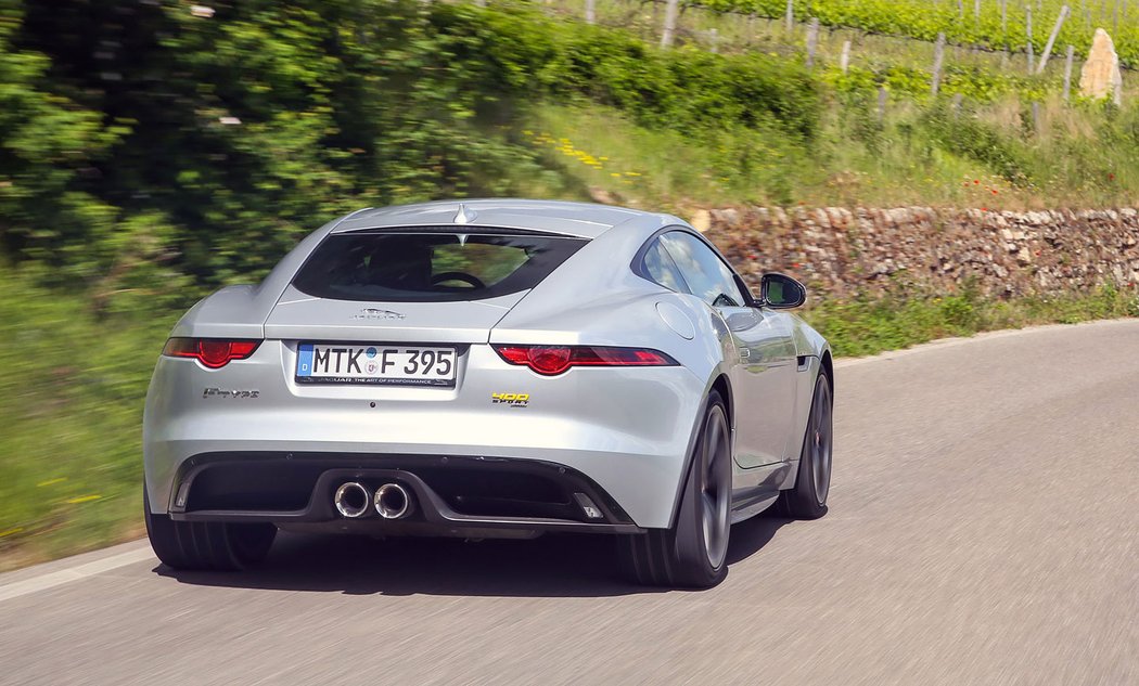 F-Type: 3.0 V6/280 kW, 3.0 V6/294 kW, 5.0 V8/405 kW, 5.0 V8/423 kW, od 2 016 400 Kč