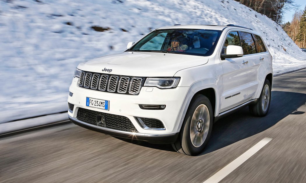 Grand Cherokee: 3.6 V6 VVT/210 kW, 5.7 V8 HEMI/ 259 kW, 6.4 V8 HEMI/344 kW, 3.0 V6/140 kW, 3.0 V6/184 kW, od 1 075 372 Kč