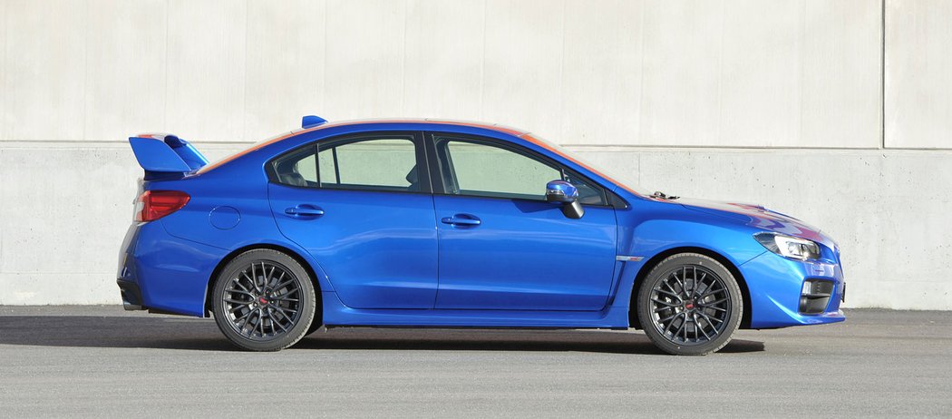 WRX STI: 2.5T/221 kW, od 860 310 Kč