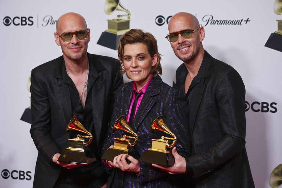 Ceny Grammy: Brandi Carlile, Phil Hanseroth a Tim Hanseroth