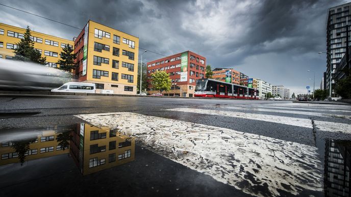 Kancelářské budovy v Olšanské ulici v Praze na Žižkově. Jejich majitelem je od léta 2017 největší bytový developer Central Group. 